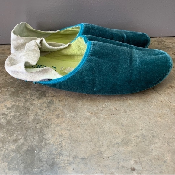 Plae Thai-Ha Turquoise Slippers Size 9.5 - Picture 9 of 11